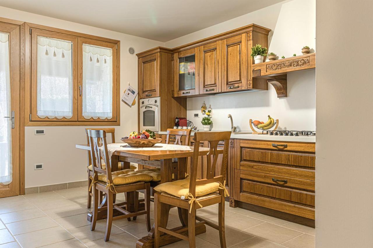 Wanderlust Apt In Villa Con Piscina - 45 Min Venezia - Zona Unesco San Pietro Di Feletto ภายนอก รูปภาพ